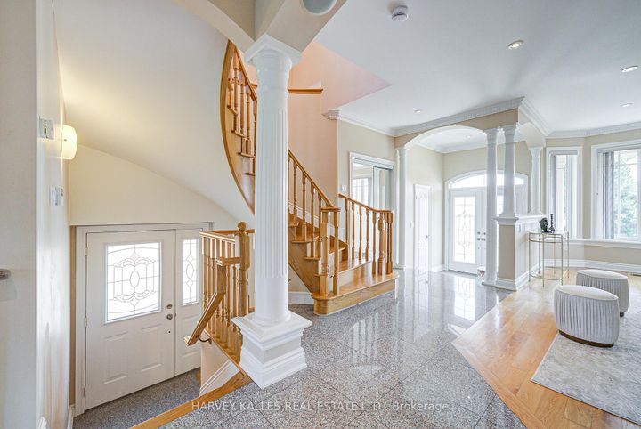 Photo 5 at 1006 Briar Hill Avenue, Belgravia, Toronto