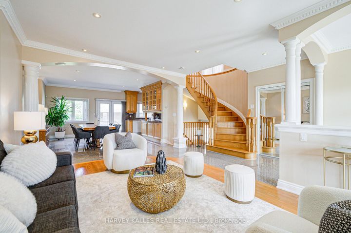 Photo 10 at 1006 Briar Hill Avenue, Belgravia, Toronto