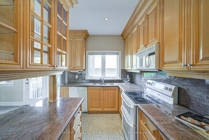 Photo 18 at 1006 Briar Hill Avenue, Belgravia, Toronto