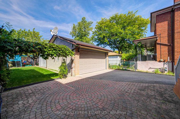 Photo 45 at 1006 Briar Hill Avenue, Belgravia, Toronto