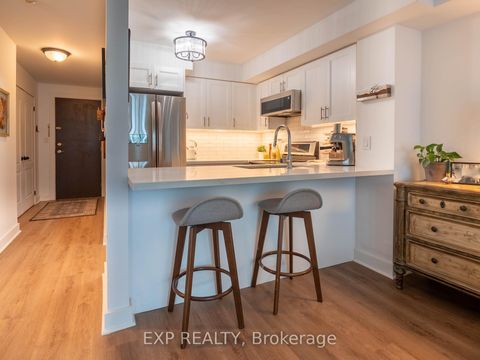 Photo 11 at 501 - 2111 Lakeshore Boulevard W, Mimico, Toronto