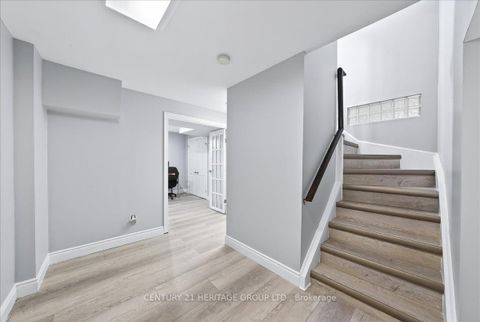 Photo 31 at 76 Attridge Drive, Aurora Village, Aurora
