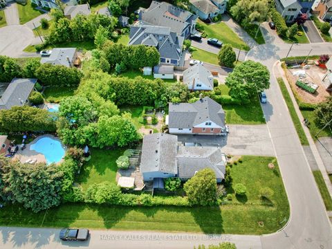 Photo 6 at 247 Jennings Crescent, BR Bronte, Oakville