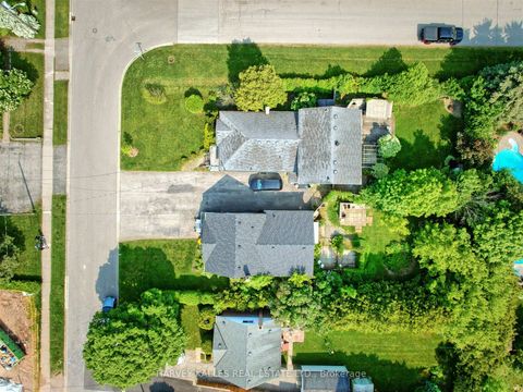 Photo 7 at 247 Jennings Crescent, BR Bronte, Oakville