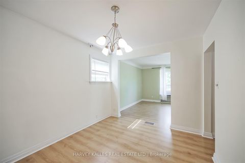 Photo 19 at 247 Jennings Crescent, BR Bronte, Oakville