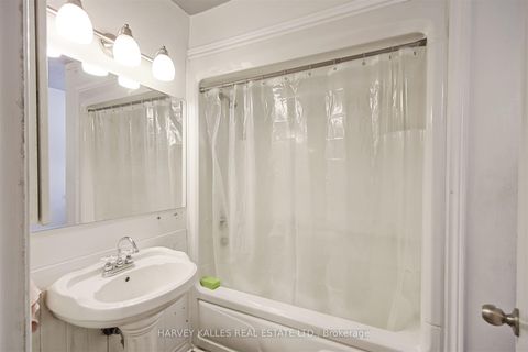 Photo 30 at 247 Jennings Crescent, BR Bronte, Oakville