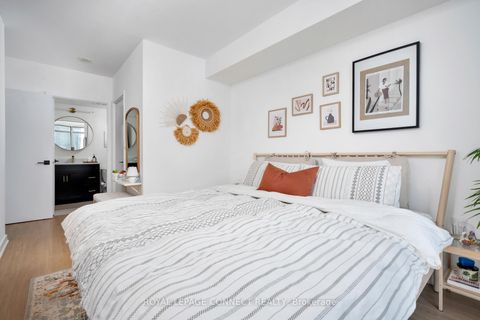 Photo 18 at 901-UNF - 5 Mariner Terrace, Waterfront Communities C1, Toronto