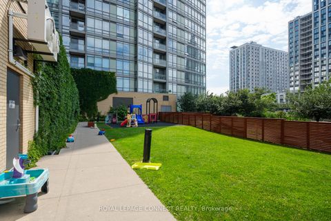 Photo 37 at 901-UNF - 5 Mariner Terrace, Waterfront Communities C1, Toronto