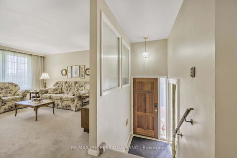 Photo 3 at 6 Joshua Avenue, Clairville, Toronto