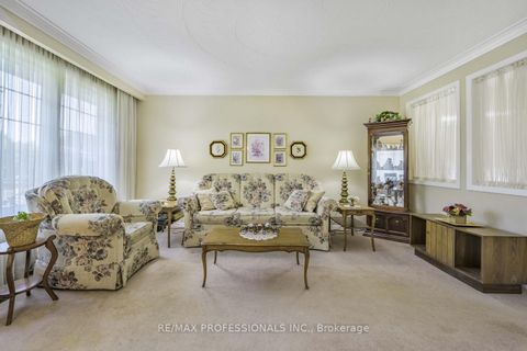 Photo 6 at 6 Joshua Avenue, Clairville, Toronto