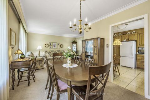 Photo 8 at 6 Joshua Avenue, Clairville, Toronto