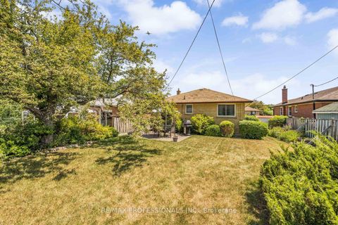 Photo 35 at 6 Joshua Avenue, Clairville, Toronto