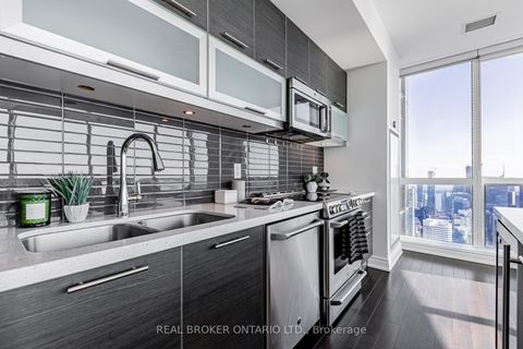 Photo 10 at 7510 - 388 Yonge Street, Bay Street Corridor, Toronto