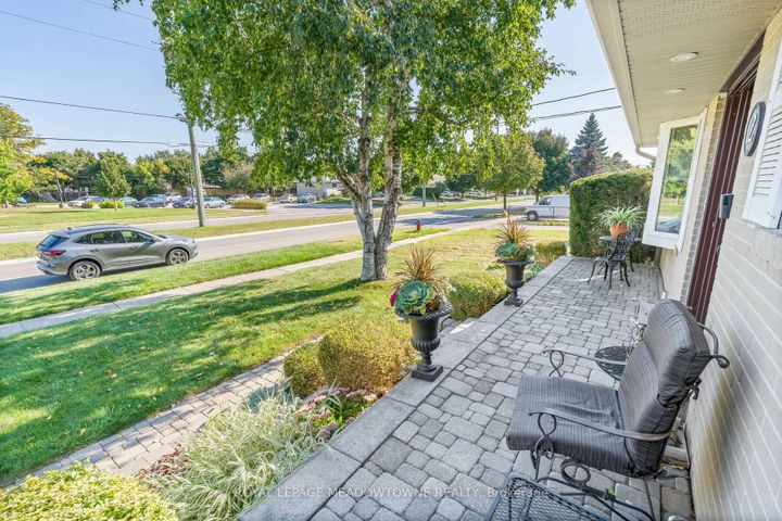 Photo 5 at 12 Sargent Road, Georgetown, Halton Hills