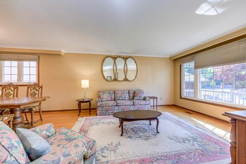 Photo 3 at 6 Sunvale Drive, Richview, Toronto