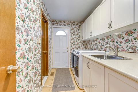 Photo 14 at 6 Sunvale Drive, Richview, Toronto