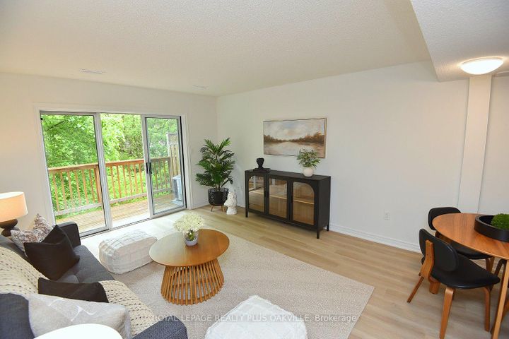 Photo 2 at 14 - 4045 Upper Middle Road, Rose, Burlington