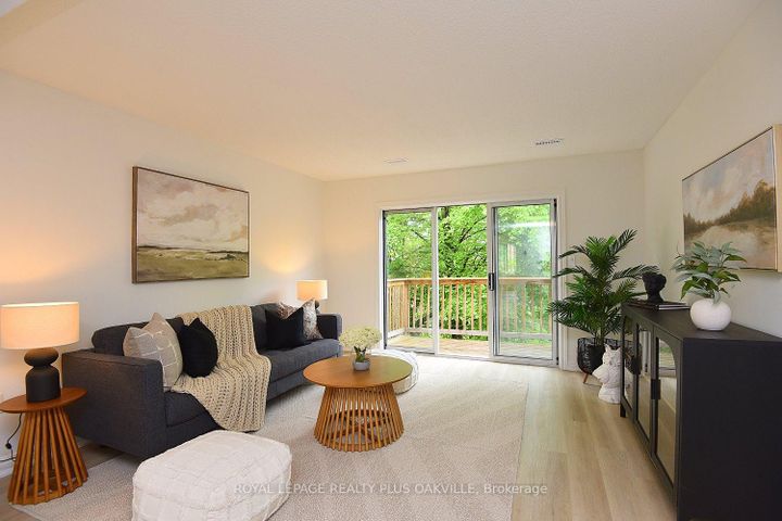 Photo 7 at 14 - 4045 Upper Middle Road, Rose, Burlington