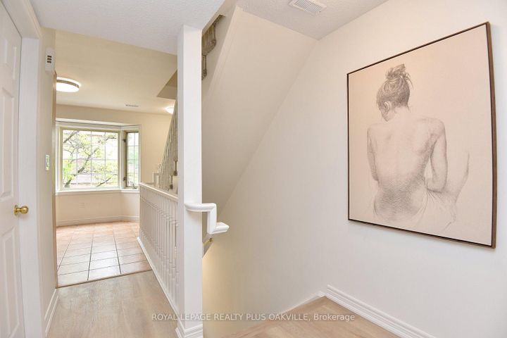 Photo 18 at 14 - 4045 Upper Middle Road, Rose, Burlington
