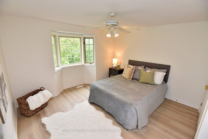 Photo 21 at 14 - 4045 Upper Middle Road, Rose, Burlington
