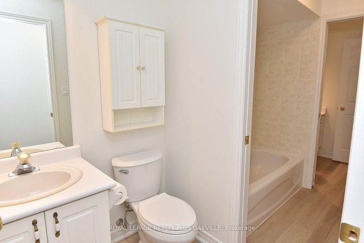 Photo 26 at 14 - 4045 Upper Middle Road, Rose, Burlington