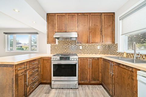 Photo 10 at 305 James Street, Downtown Whitby, Whitby