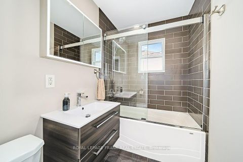 Photo 11 at 305 James Street, Downtown Whitby, Whitby
