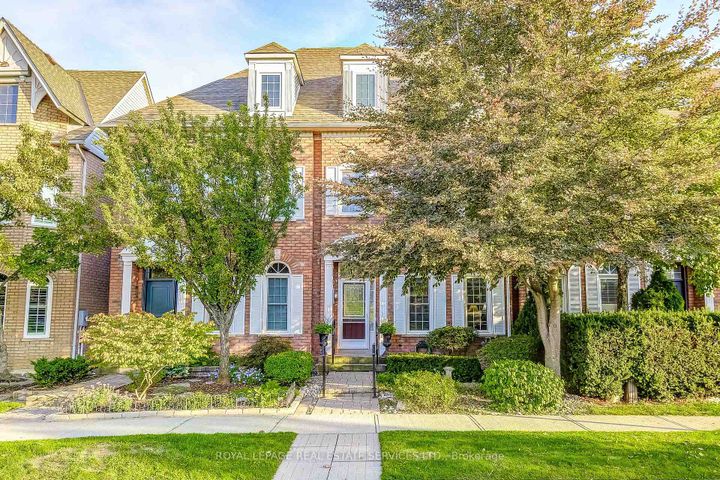 Photo 2 at 200 Glenashton Drive, RO River Oaks, Oakville