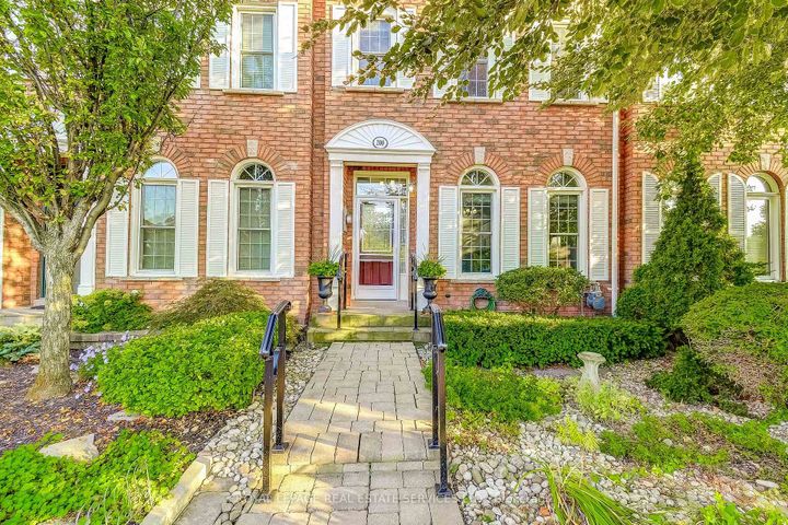 Photo 4 at 200 Glenashton Drive, RO River Oaks, Oakville
