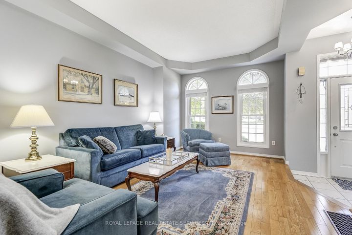 Photo 11 at 200 Glenashton Drive, RO River Oaks, Oakville