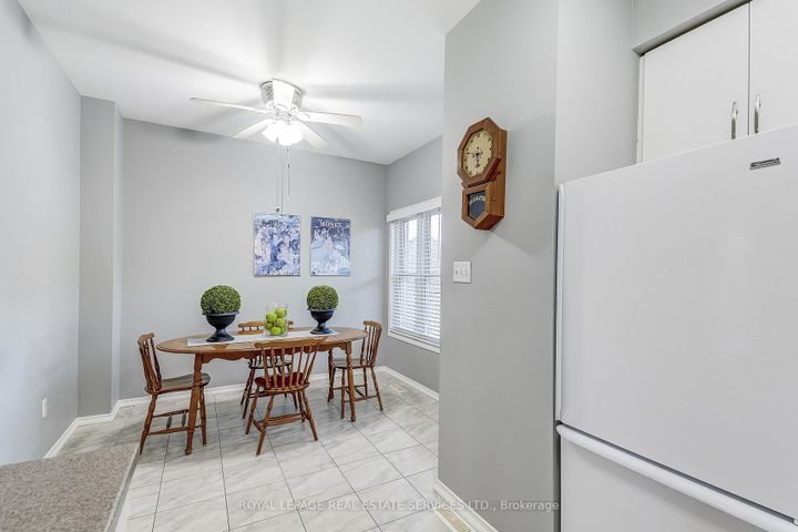Photo 19 at 200 Glenashton Drive, RO River Oaks, Oakville