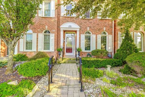 Photo 4 at 200 Glenashton Drive, RO River Oaks, Oakville