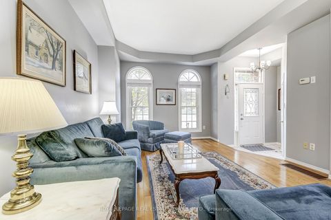 Photo 10 at 200 Glenashton Drive, RO River Oaks, Oakville
