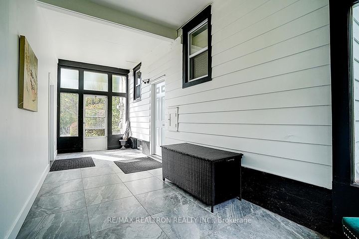 Photo 4 at 904 Parklane Avenue, Eastdale, Oshawa