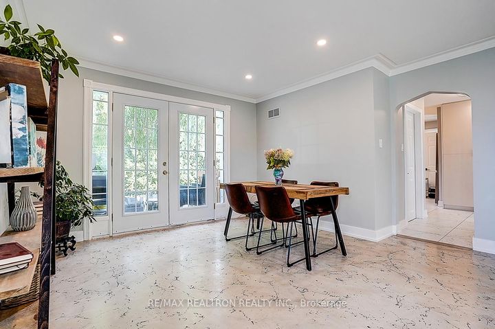 Photo 10 at 904 Parklane Avenue, Eastdale, Oshawa