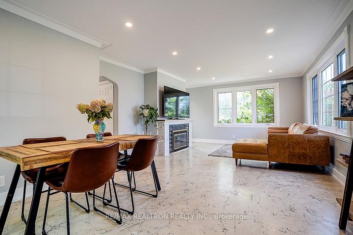 Photo 11 at 904 Parklane Avenue, Eastdale, Oshawa