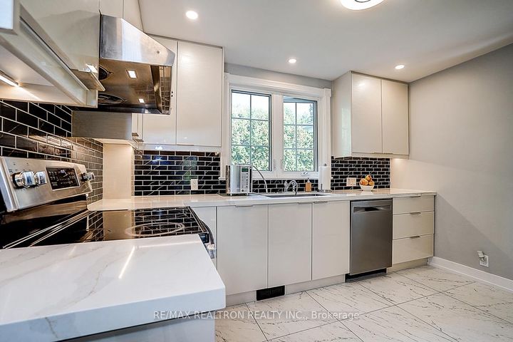 Photo 16 at 904 Parklane Avenue, Eastdale, Oshawa