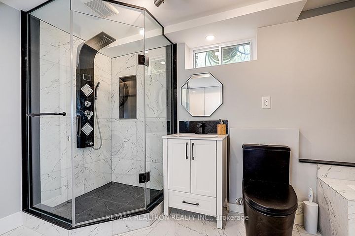 Photo 36 at 904 Parklane Avenue, Eastdale, Oshawa