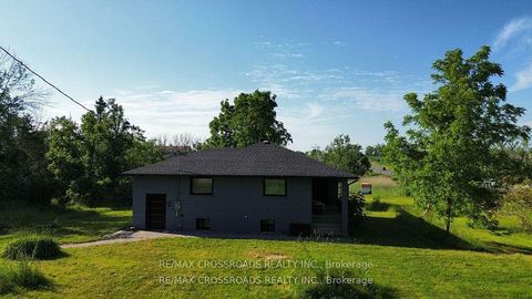 Photo 1 at 7118 Yonge Street, Rural Innisfil, Innisfil