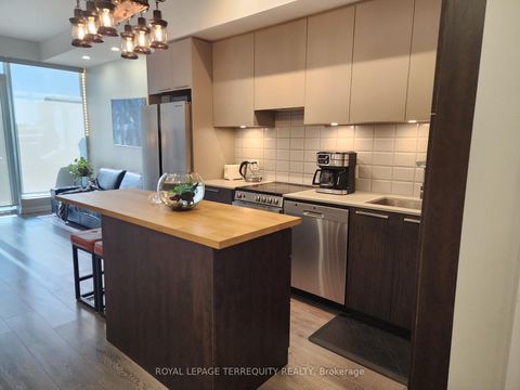 Photo 4 at 610 - 4208 Dundas Street, Humber Valley, Toronto