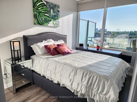 Photo 13 at 610 - 4208 Dundas Street, Humber Valley, Toronto