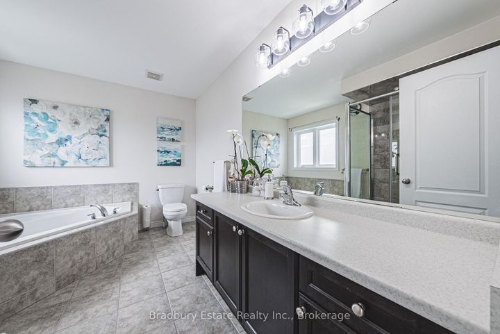 Photo 28 at 11 Weathering Heights, Stoney Creek Mountain, Hamilton
