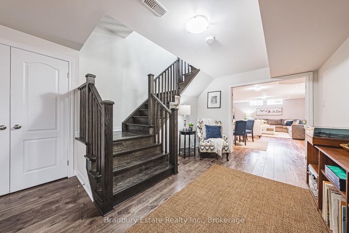 Photo 30 at 11 Weathering Heights, Stoney Creek Mountain, Hamilton