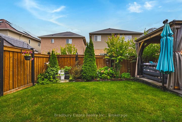Photo 42 at 11 Weathering Heights, Stoney Creek Mountain, Hamilton