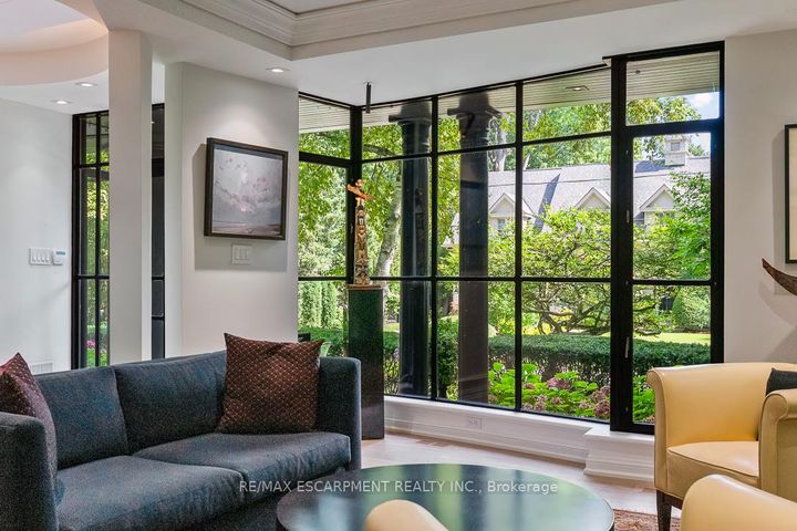 Photo 7 at 905 Sangster Avenue, Lorne Park, Mississauga