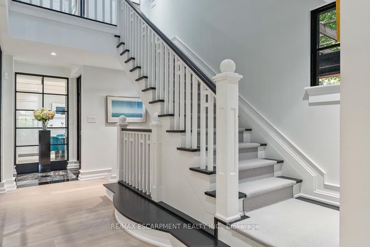 Photo 16 at 905 Sangster Avenue, Lorne Park, Mississauga