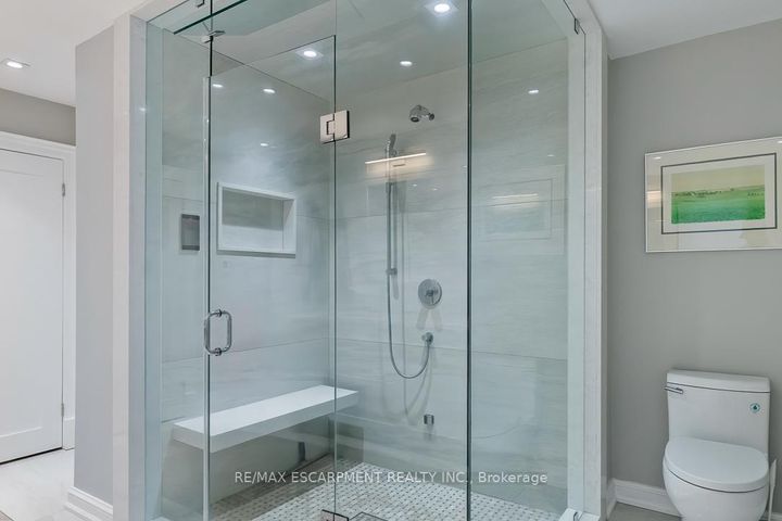 Photo 20 at 905 Sangster Avenue, Lorne Park, Mississauga