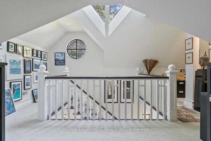 Photo 25 at 905 Sangster Avenue, Lorne Park, Mississauga