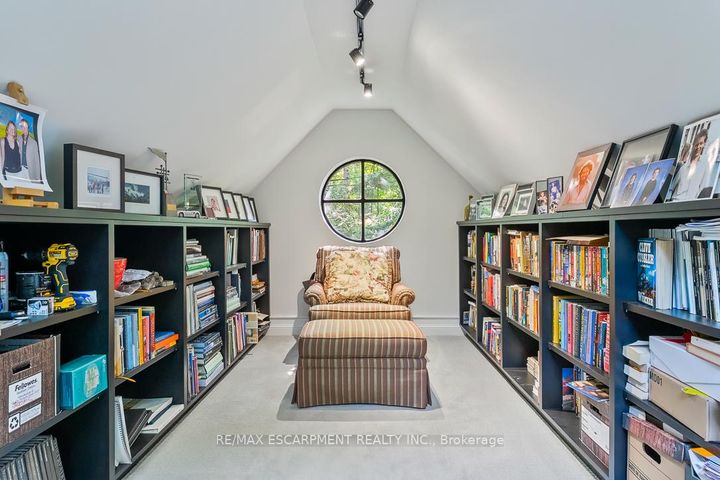 Photo 26 at 905 Sangster Avenue, Lorne Park, Mississauga