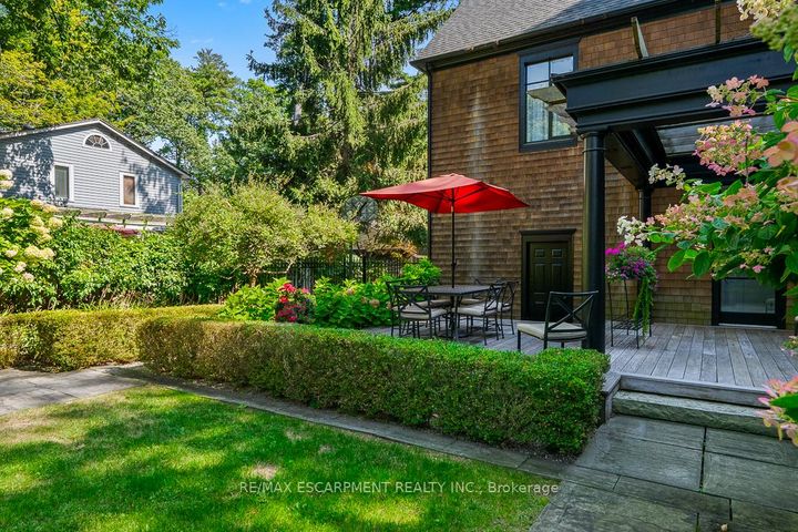 Photo 31 at 905 Sangster Avenue, Lorne Park, Mississauga